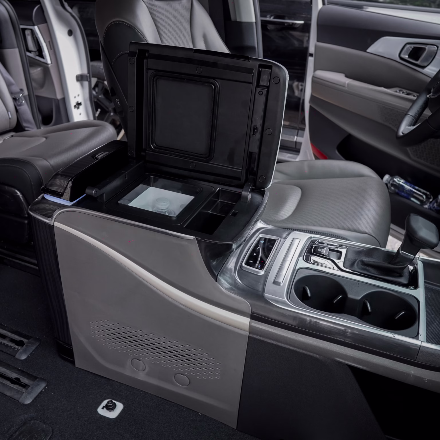 Tủ lạnh chuyên dụng cho xe Kia Carnival