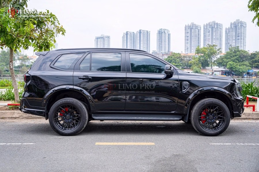 Các tính năng khi độ xe Ford Everest Titanium 2025