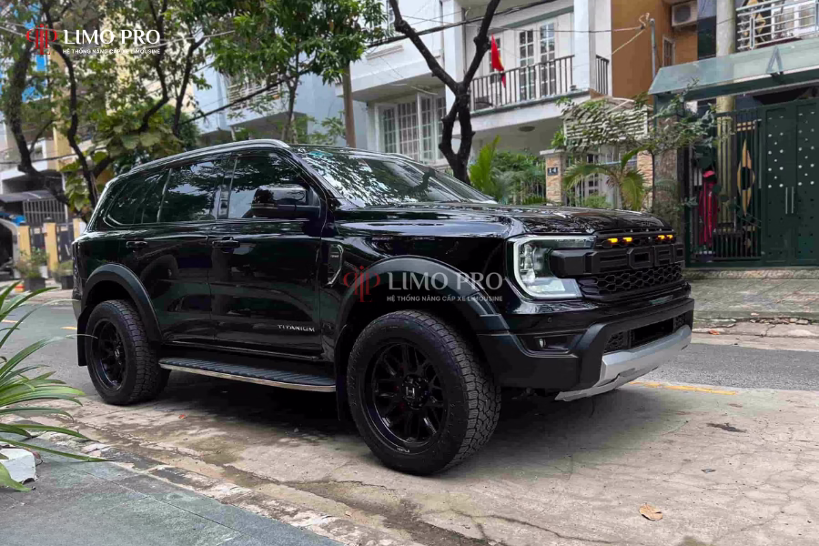 Ford Everest độ Bodykit Raptor hoàn chỉnh