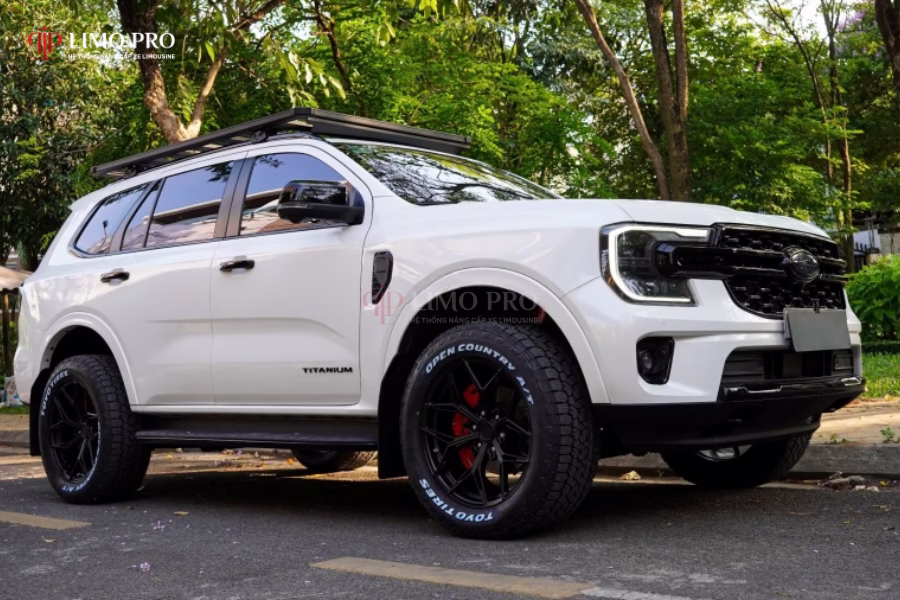 Phong cách Off-road độ xe Ford Everest