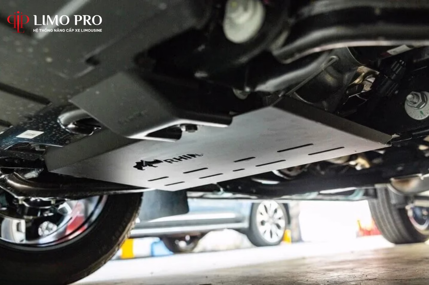 Giáp gầm bảo vệ thước lái cho Ford Everest