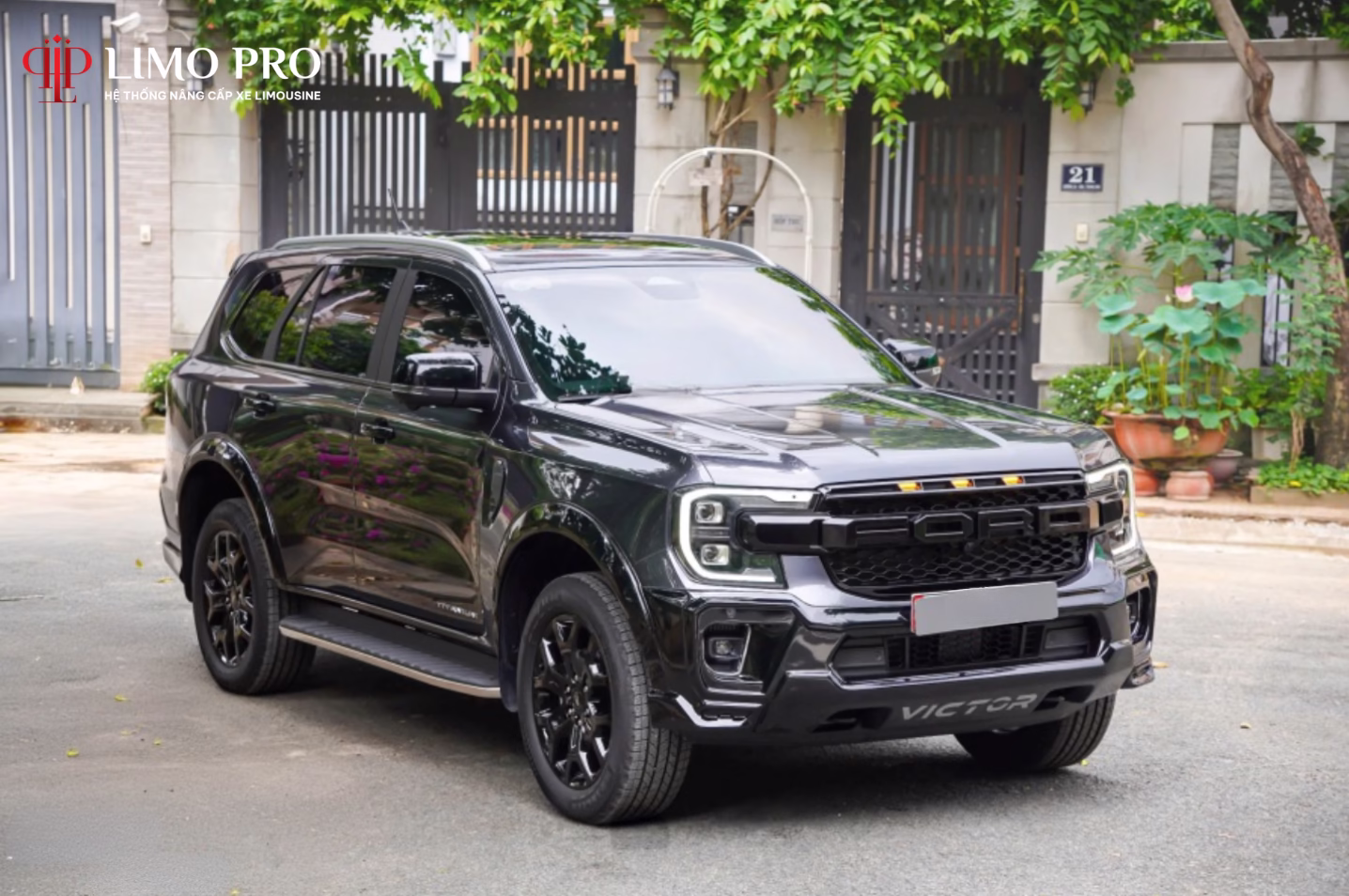 Nên độ xe Ford Everest ở đâu uy tín