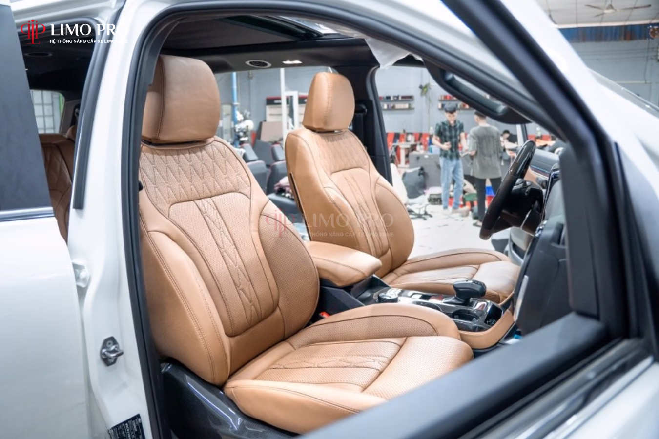 Quy Trình Độ Ford Everest Titanium Chuẩn Chuyên Nghiệp Tại Limo Pro