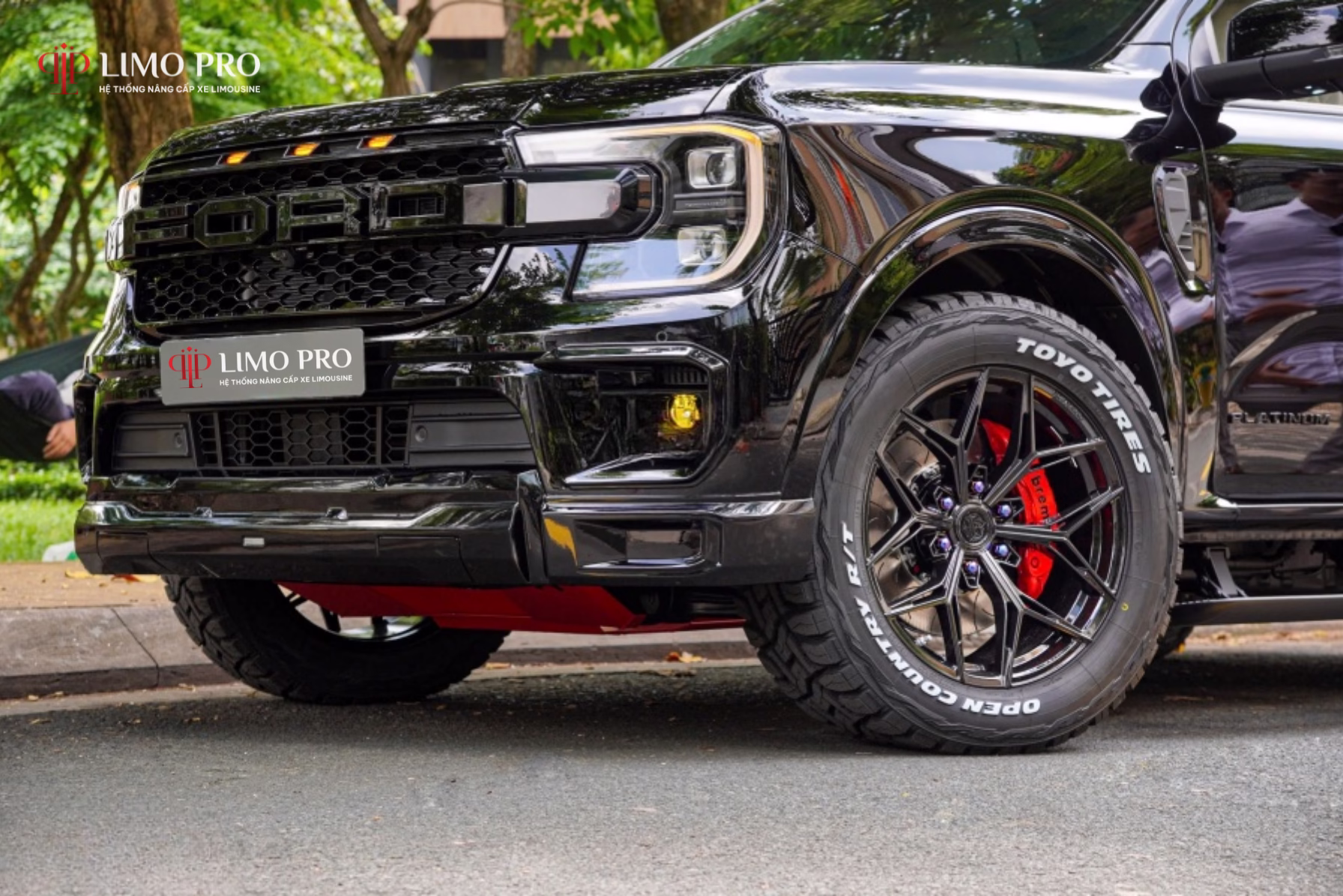 Ford Everest Đen Độ Body Kit: Màn Lột Xác Từ Nguyên Bản Đến Độc Bản 10 94