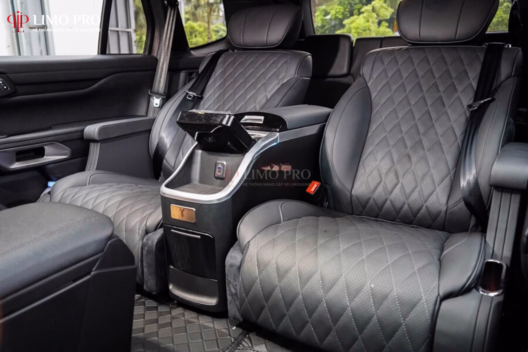 Top mẫu độ ghế limousine TPHN bền bỉ và sang trọng nhất 2026
