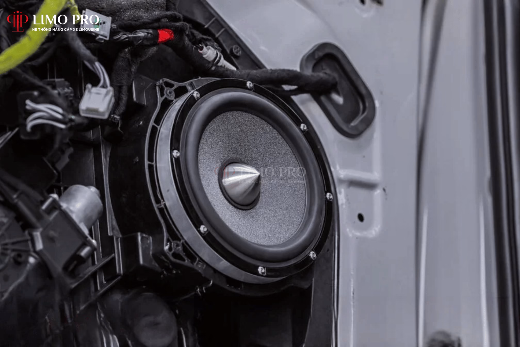 Địa chỉ độ âm thanh xe hơi chính hãng uy tín tại Hà Nội 4 Hệ thống loa ô tô - linh hồn của mỗi bản nhạc