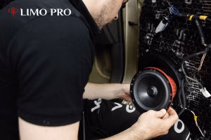Lợi ích của việc nâng cấp hệ thống âm thanh trong xe limousine