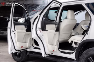 Độ ghế limousine cho Fortuner đẹp và sang trọng tại Hà Nội